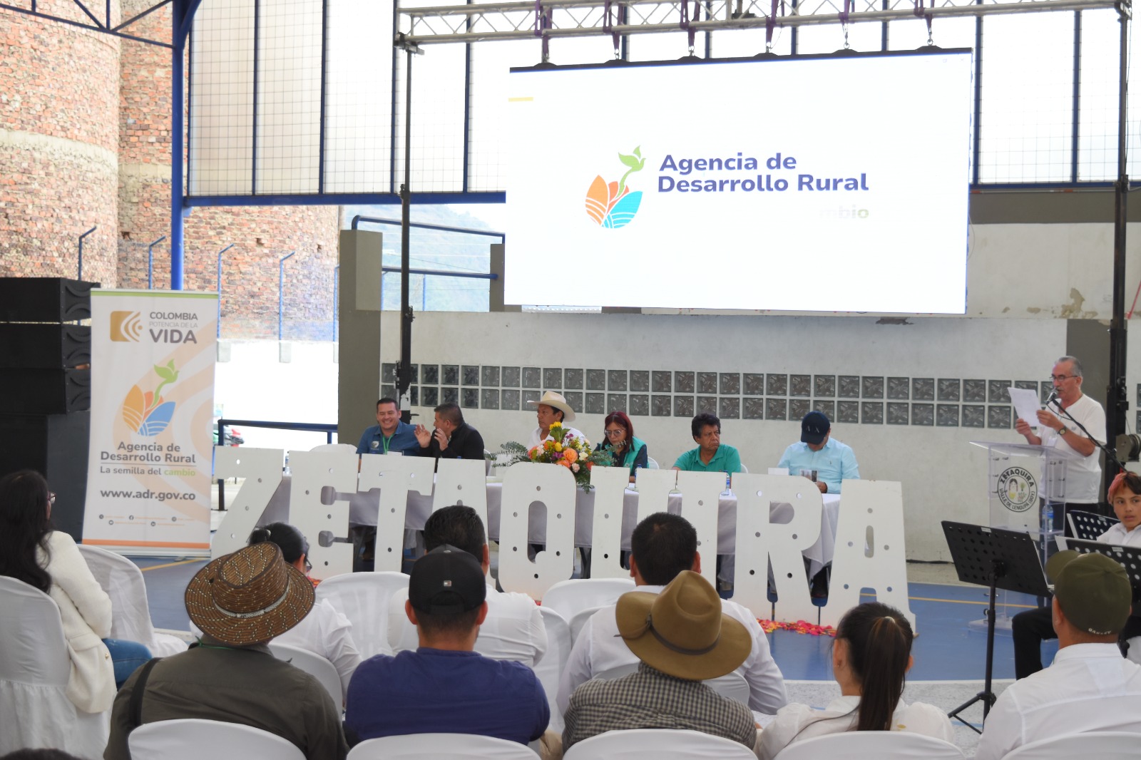 Foto Corpoboyacá apoya a Municipios y Asociaciones Productivas en Encuentro Provincial con ADR
